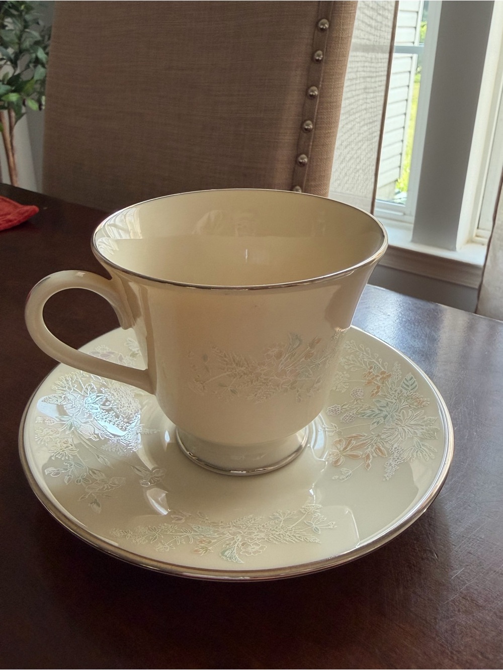 Lenox April Fine China Tea Cup & Saucer set. 5 complete sets-Excellent condition